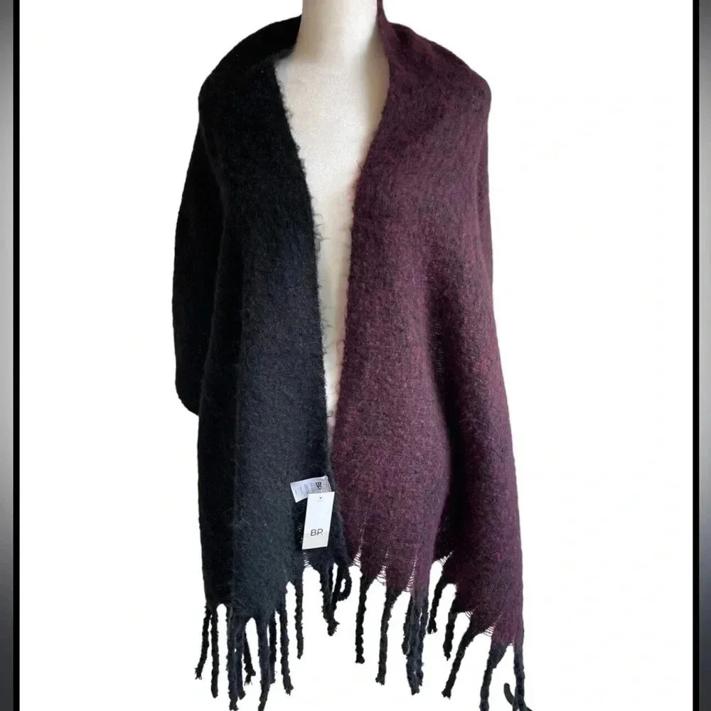 BP Nordstrom Women’s Black Burgundy Fringe Scarf OS NWT‎
